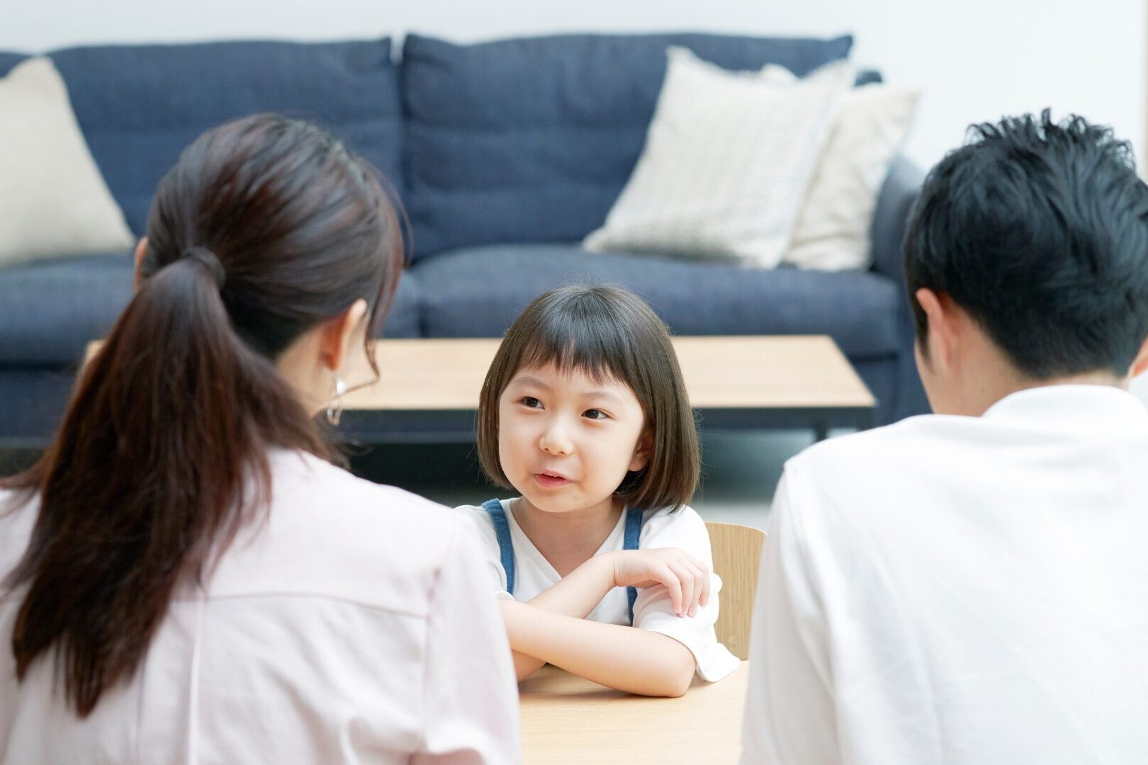 情绪共鸣:教育者与家长的夜深留言与反思